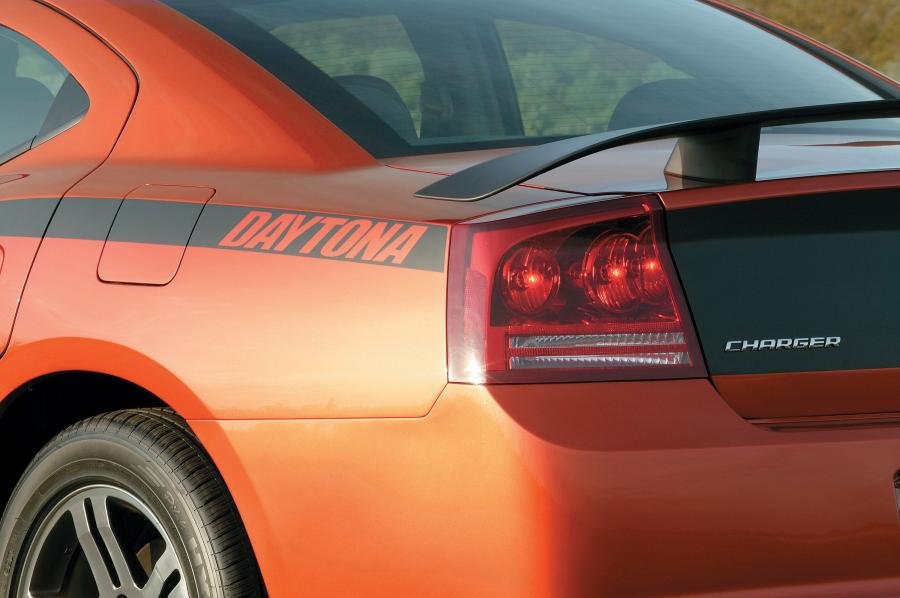  Dodge Charger Daytona R/T 2006 года  (фото 38 из 38)
